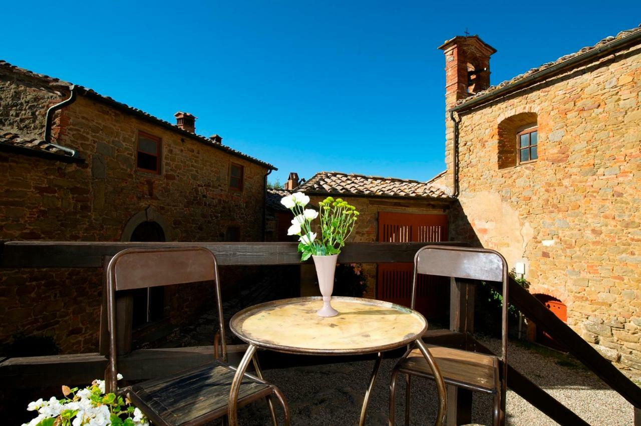 Castello Di Gargonza Hotel Monte San Savino Exterior photo